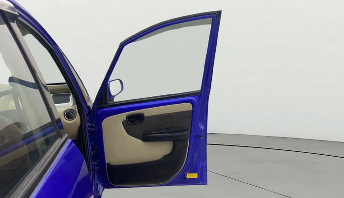 2016 Tata Nano TWIST XT, Petrol, Manual, 41,138 km, RHS Front Door