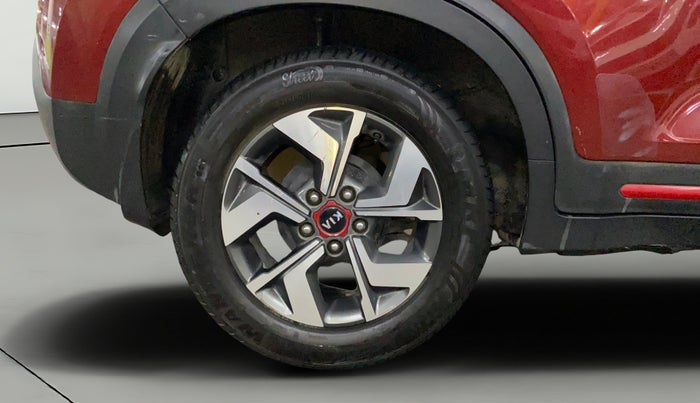 2020 KIA SONET GTX PLUS 1.5 AT, Diesel, Automatic, 74,915 km, Right Rear Wheel