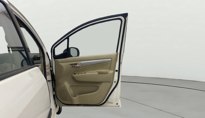 2016 Maruti Ertiga VXI ABS, Petrol, Manual, 88,225 km, RHS Front Door