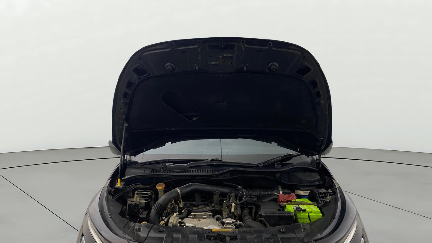 2021 Tata ALTROZ XZ PLUS PETROL DARK EDITION, Petrol, Manual, 40,272 km, Open Bonet
