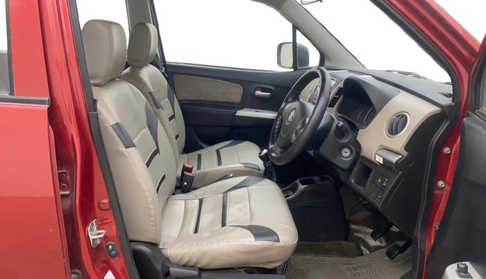 2013 Maruti Wagon R 1.0 VXI, Petrol, Manual, 58,557 km, Right Side Front Door Cabin