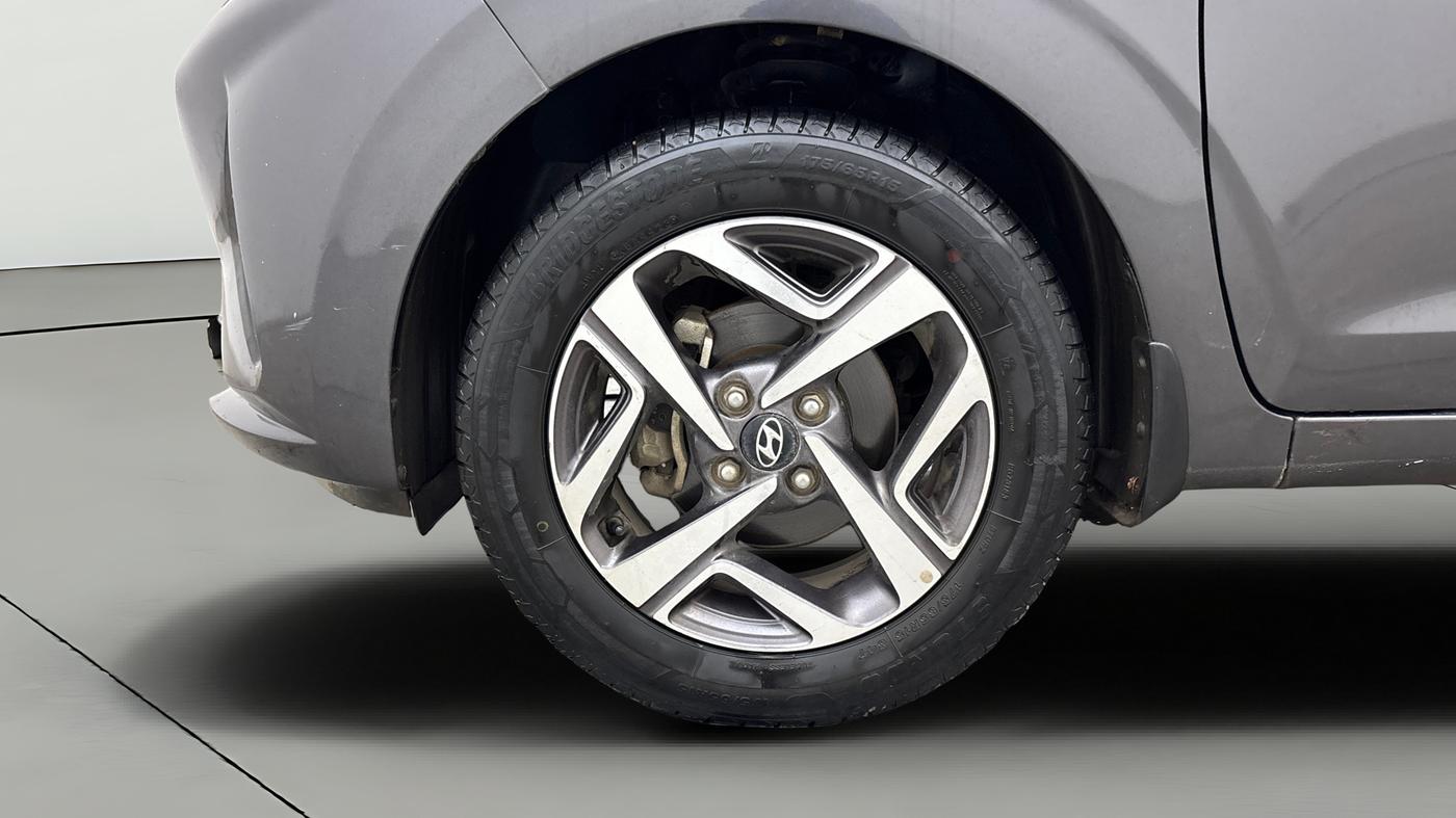 2022 Hyundai AURA SX 1.2 (O), Petrol, Manual, 46,489 km, Left Front Wheel