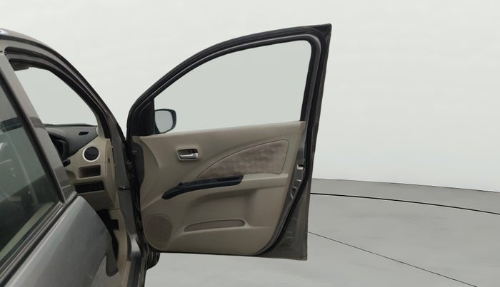 2015 Maruti Celerio ZXI (O), Petrol, Manual, 33,180 km, RHS Front Door