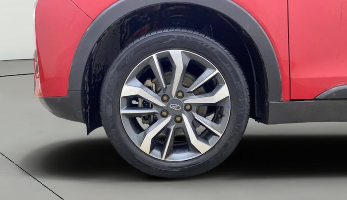 2021 Mahindra XUV300 W8 (O) 1.2 PETROL, Petrol, Manual, 55,687 km, Left Front Wheel