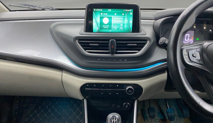 2024 Tata ALTROZ XZ CNG, CNG, Manual, 28,311 km, Air Conditioner