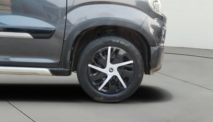 2021 Maruti S PRESSO VXI+, Petrol, Manual, 84,227 km, Right Front Wheel