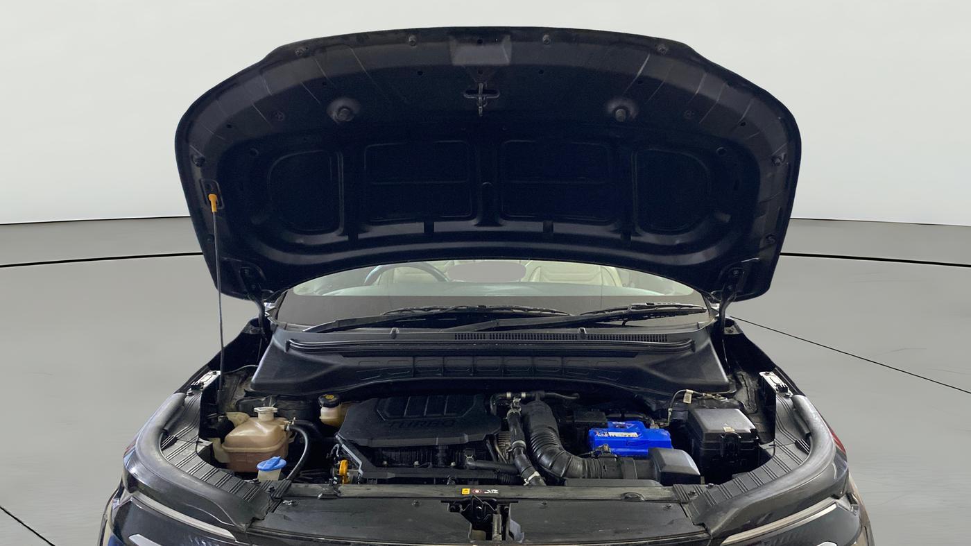 2023 KIA CARENS LUXURY PLUS 1.5 TURBO PETROL DCT 7 STR, Petrol, Automatic, 35,854 km, Open Bonet