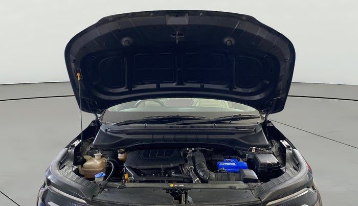 2023 KIA CARENS LUXURY PLUS 1.5 TURBO PETROL DCT 7 STR, Petrol, Automatic, 35,854 km, Open Bonet