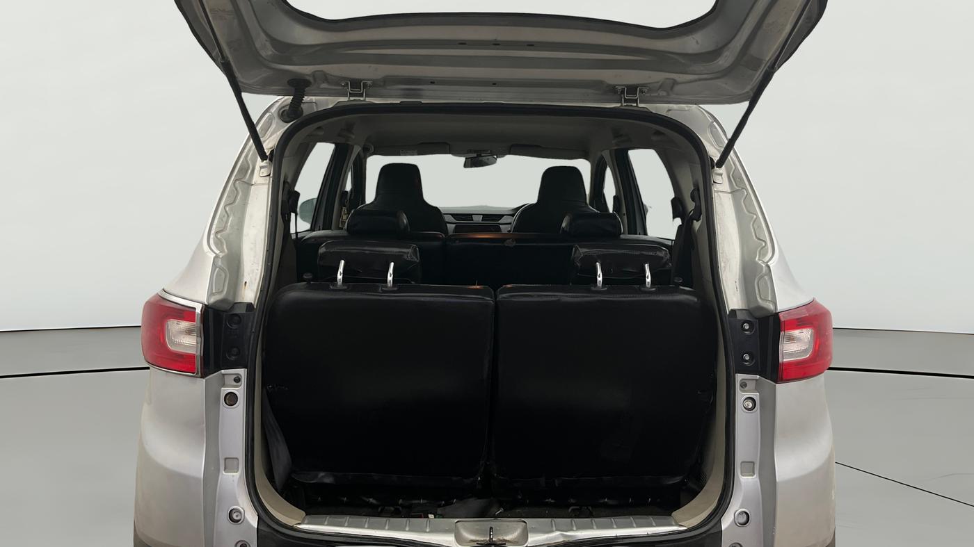 2019 Renault TRIBER RXT, Petrol, Manual, 68,319 km, Boot Open Zoomed View