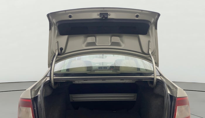 2015 Skoda Rapid 1.5 TDI CR AMBITION PLUS, Diesel, Manual, 75,393 km, Boot Door Open