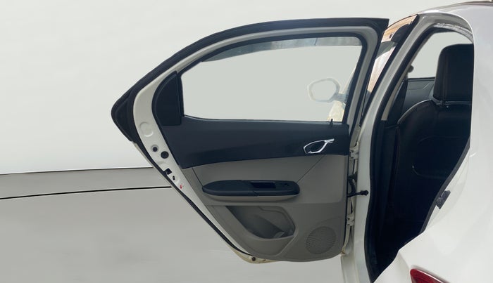 2018 Tata Tiago XZ PETROL, Petrol, Manual, 60,230 km, LHS Rear Door