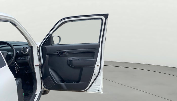 2022 Maruti S PRESSO VXI+, CNG, Manual, 48,172 km, RHS Front Door