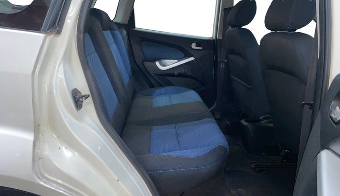 2015 Ford Figo TITANIUM 1.4 DIESEL, Diesel, Manual, 99,241 km, Right Side Rear Door Cabin