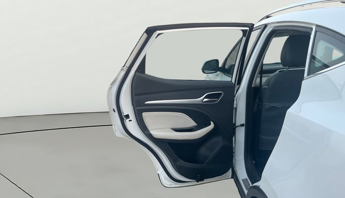 2022 MG ASTOR SUPER 1.5 MT, Petrol, Manual, 14,356 km, LHS Rear Door