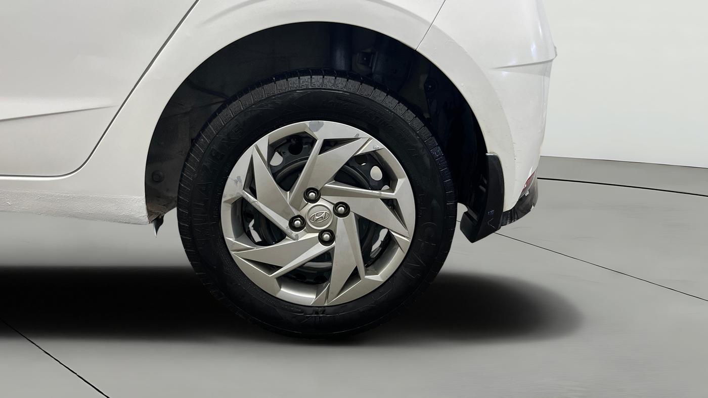 2020 Hyundai NEW I20 MAGNA 1.2 MT, Petrol, Manual, 61,576 km, Left Rear Wheel