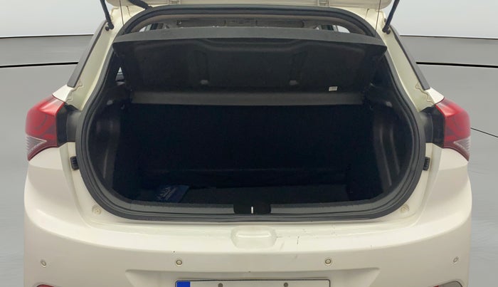 2015 Hyundai Elite i20 SPORTZ 1.2, Petrol, Manual, 68,266 km, Boot Open Zoomed View