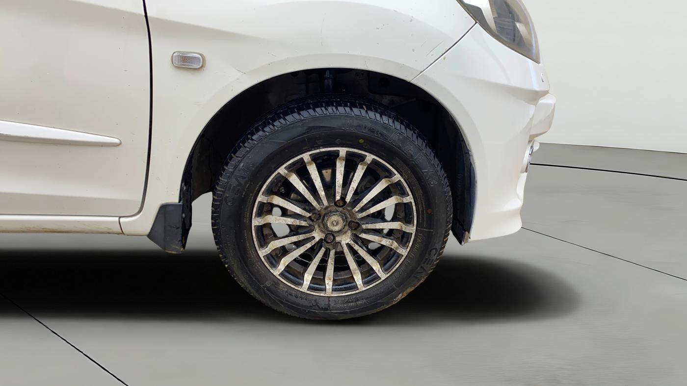 2013 Honda Amaze 1.2L I-VTEC S, Petrol, Manual, 46,323 km, Right Front Wheel