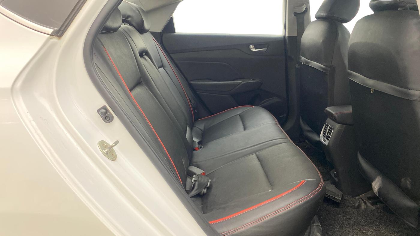 2022 Hyundai Verna SX (O) 1.0 TURBO DCT, Petrol, Automatic, 71,522 km, Right Side Rear Door Cabin