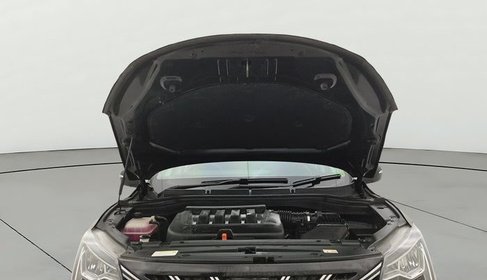 2024 Mahindra XUV700 AX5 Petrol AT 7 STR, Petrol, Automatic, 10,524 km, Open Bonet