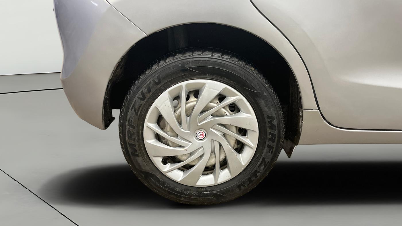 2016 Maruti Baleno SIGMA PETROL 1.2, Petrol, Manual, 40,075 km, Right Rear Wheel