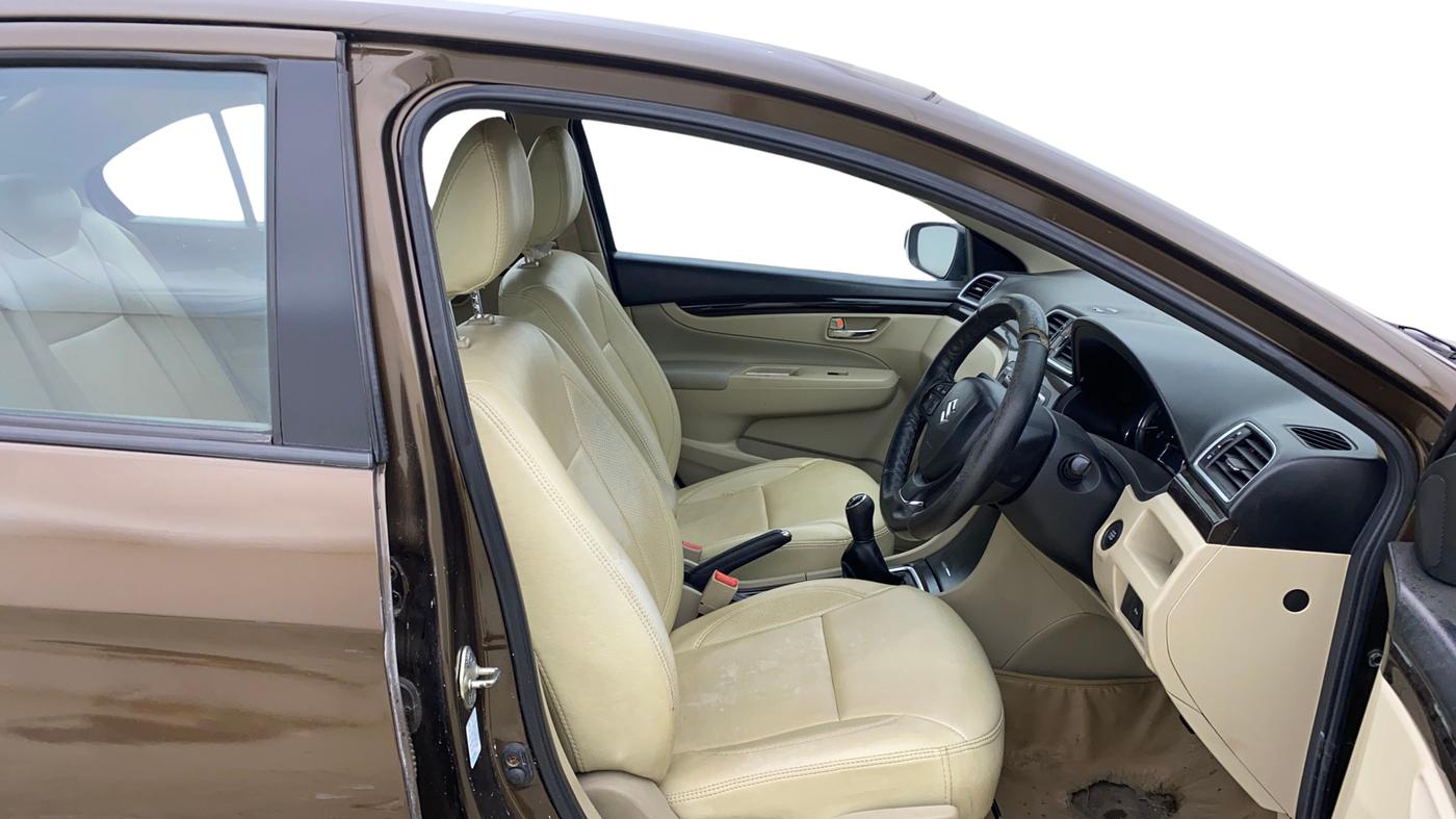 2018 Maruti Ciaz ZETA 1.4  MT PETROL, Petrol, Manual, 63,238 km, Right Side Front Door Cabin