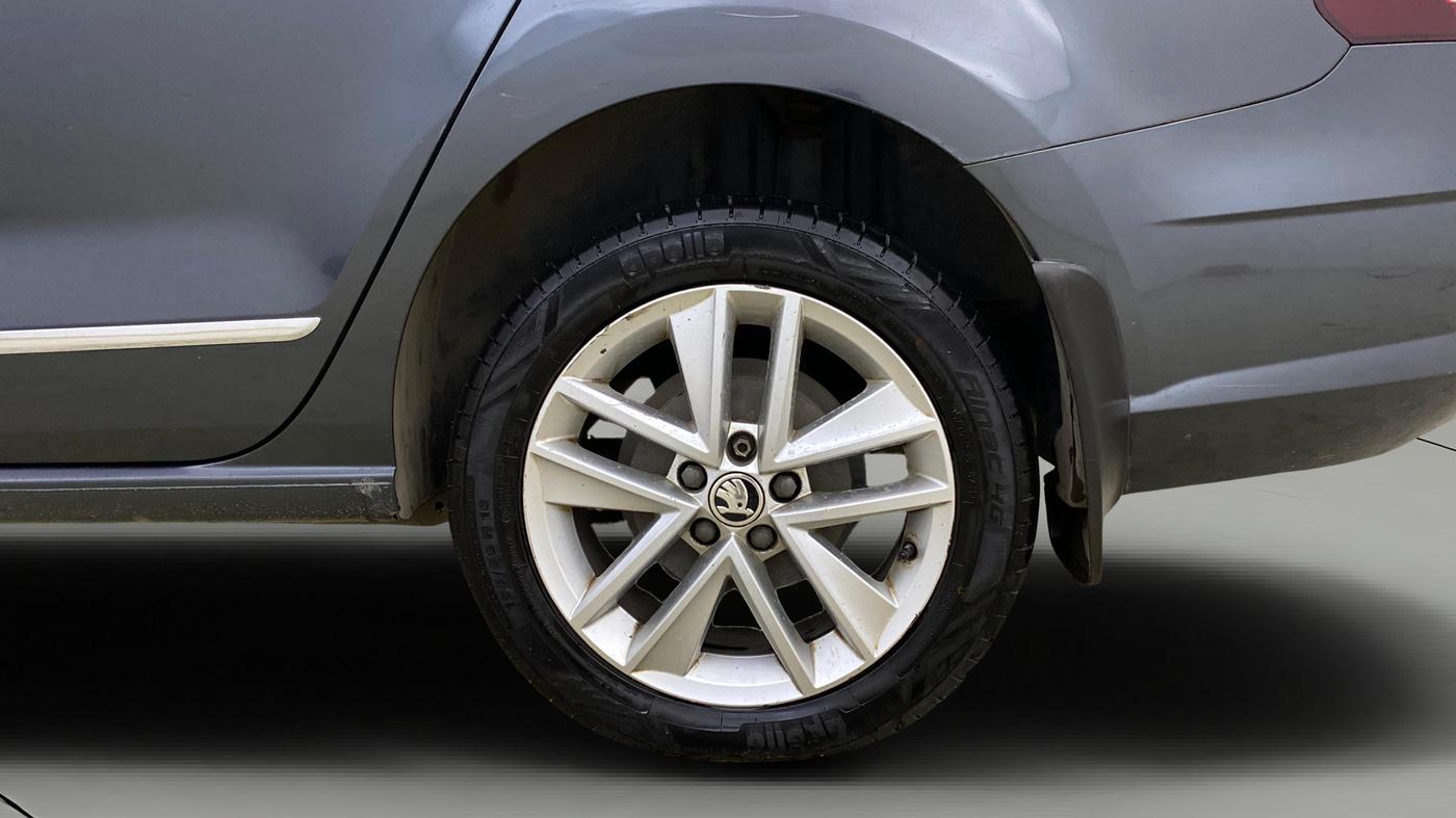 2020 Skoda Rapid STYLE AT TSI, Petrol, Automatic, 57,907 km, Left Rear Wheel