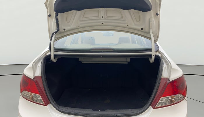 2014 Hyundai Verna FLUIDIC 1.6 VTVT EX, Petrol, Manual, 1,14,418 km, Boot Open Zoomed View