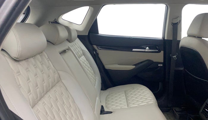 2020 KIA SELTOS HTX PLUS 1.5 DIESEL, Diesel, Manual, 92,733 km, Right Side Rear Door Cabin