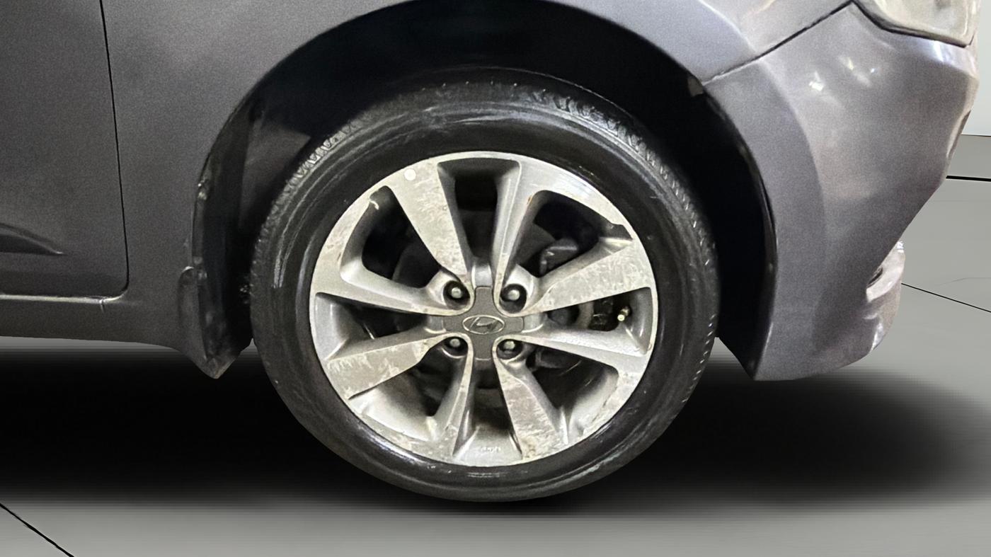 2015 Hyundai Elite i20 SPORTZ 1.2, Petrol, Manual, 42,836 km, Right Front Wheel