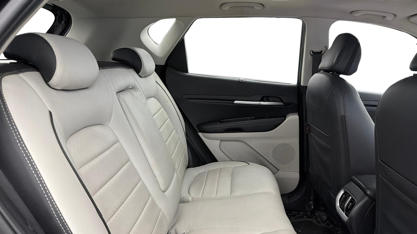 2023 KIA SONET HTX 1.0 IMT, Petrol, Manual, 85,989 km, Right Side Rear Door Cabin