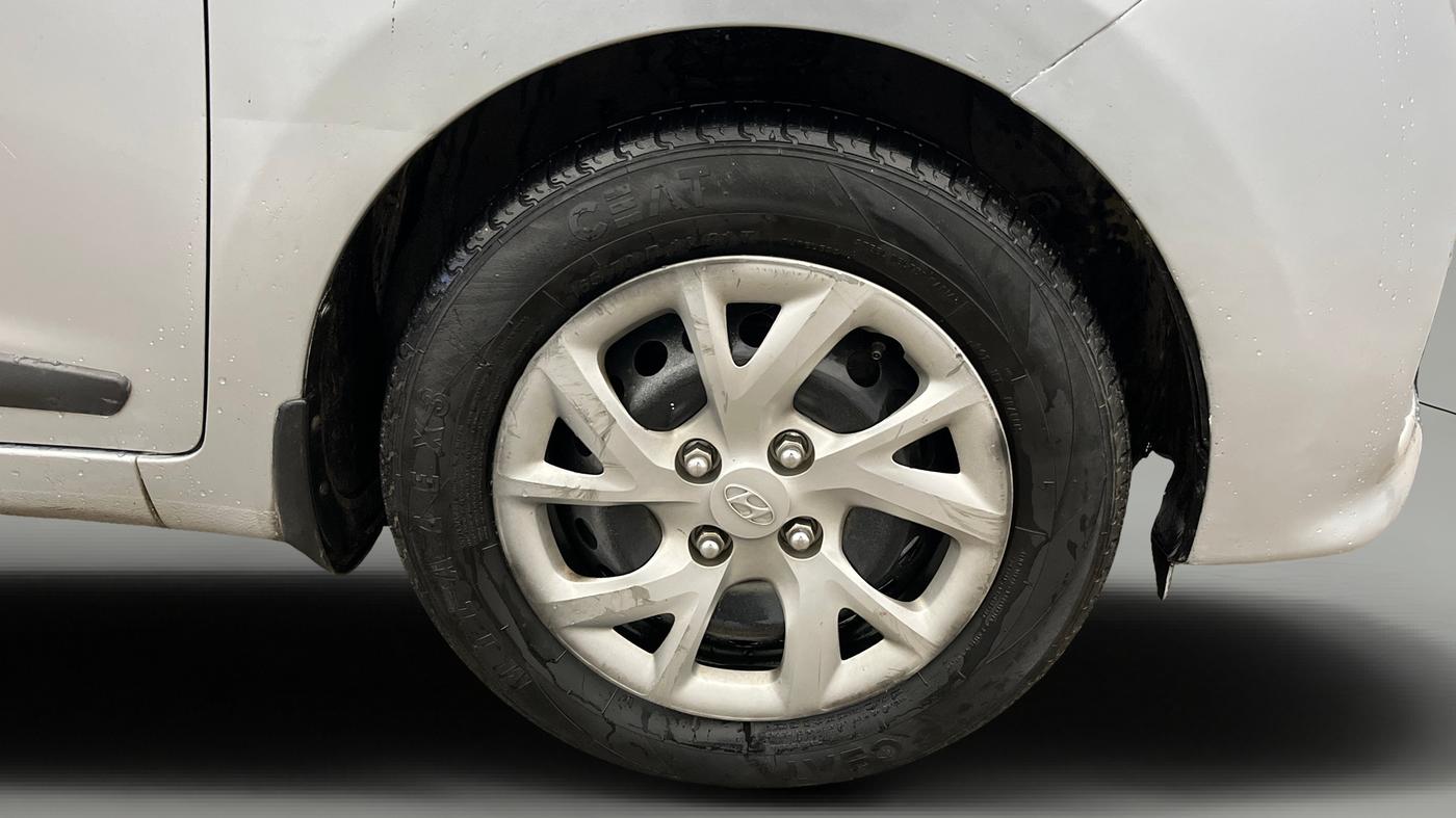 2019 Hyundai Grand i10 SPORTZ 1.2 KAPPA VTVT, Petrol, Manual, 72,694 km, Right Front Wheel