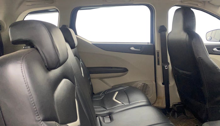 2021 Renault TRIBER RXZ, Petrol, Manual, 26,625 km, Right Side Rear Door Cabin