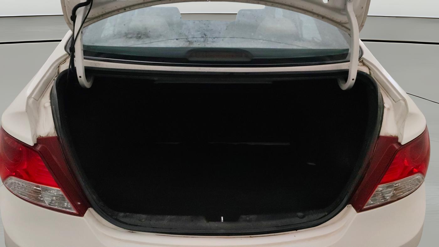 2014 Hyundai Verna FLUIDIC 1.6 VTVT SX OPT, Petrol, Manual, 47,752 km, Boot Open Zoomed View