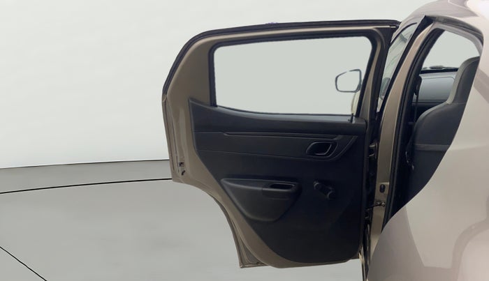 2017 Renault Kwid RXT 1.0 AMT, Petrol, Automatic, 74,551 km, LHS Rear Door