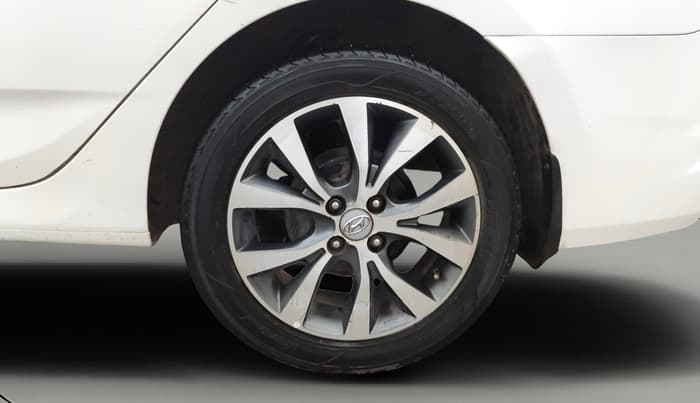 2017 Hyundai Verna 1.6 VTVT SX, Petrol, Manual, 82,518 km, Left Rear Wheel