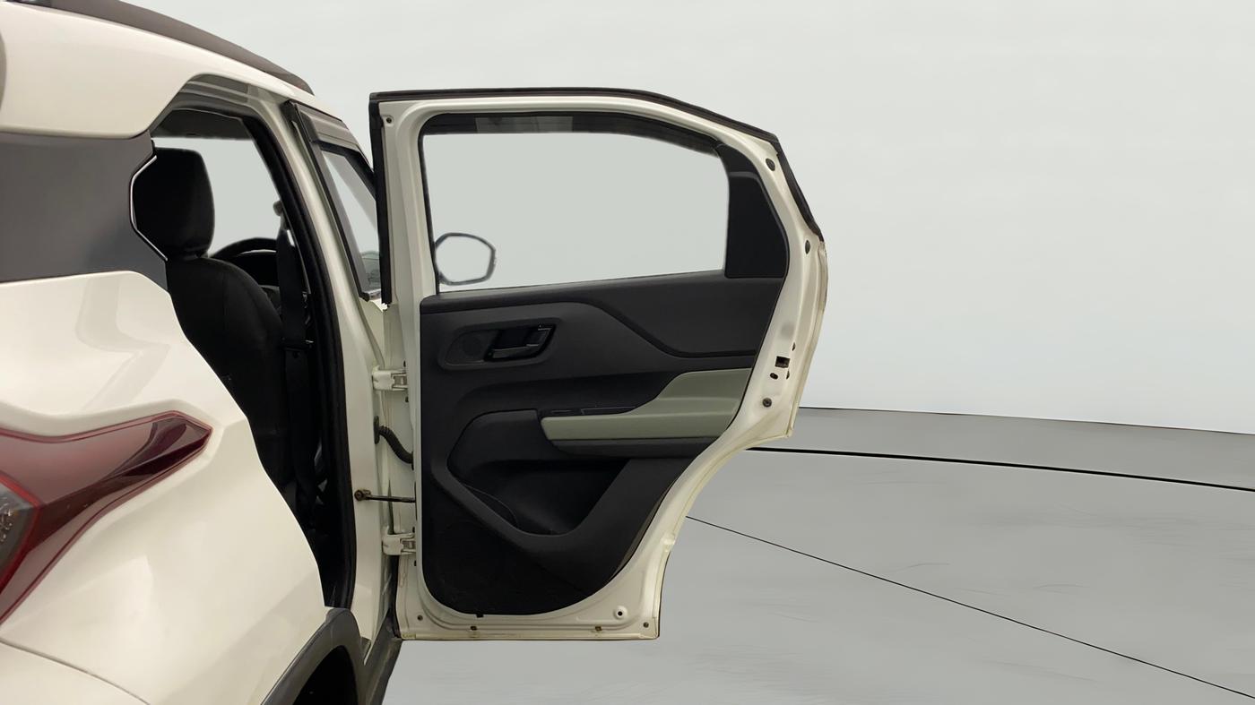 2022 Tata PUNCH ADVENTURE AMT, Petrol, Automatic, 35,076 km, RHS Rear Door