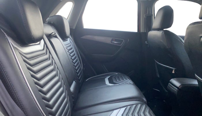 2019 Maruti Vitara Brezza ZDI PLUS AT DUAL TONE, Diesel, Automatic, 49,158 km, Right Side Rear Door Cabin