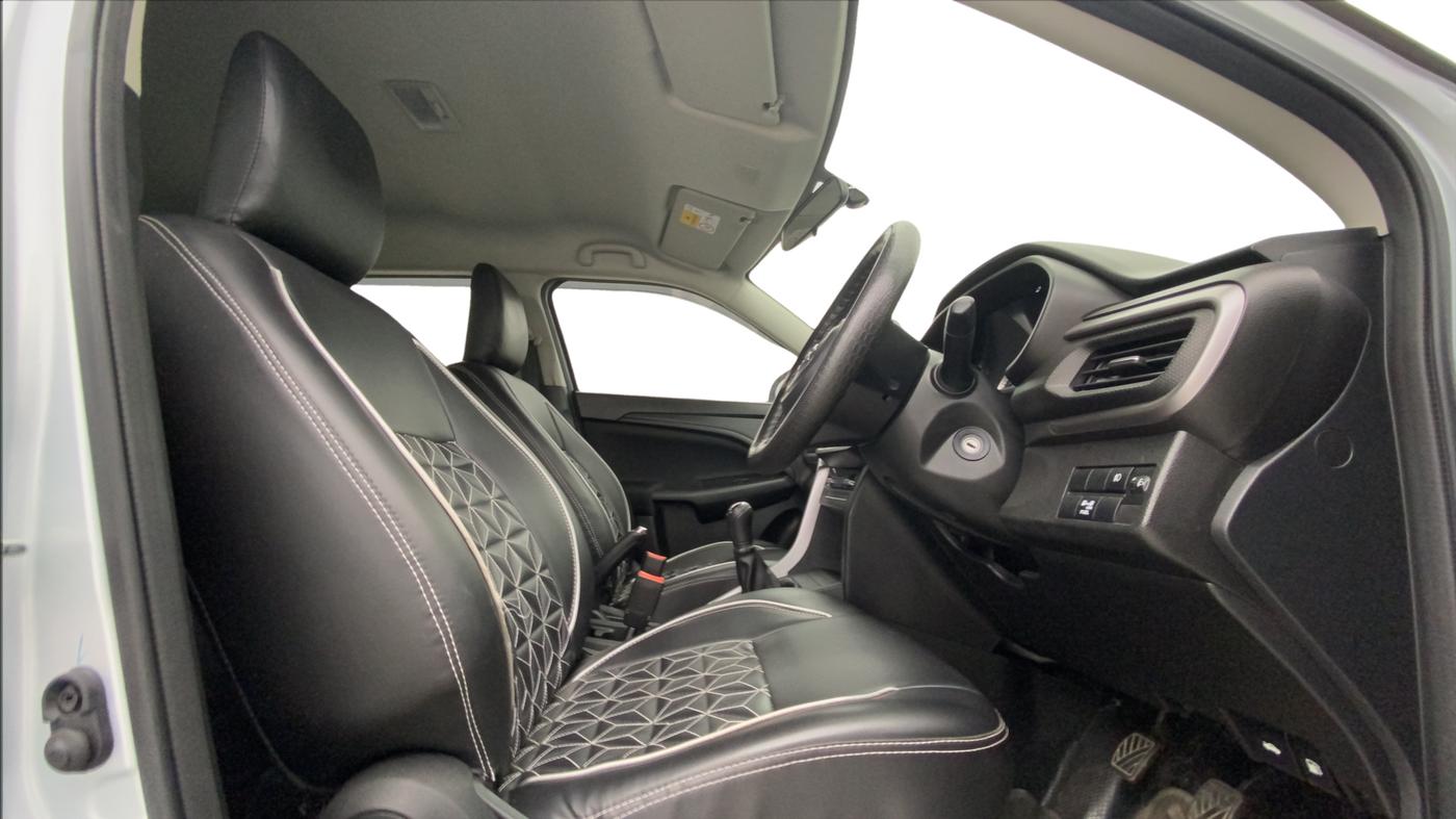 2024 Maruti BREZZA VXI S-CNG, CNG, Manual, 29,470 km, Right Side Front Door Cabin