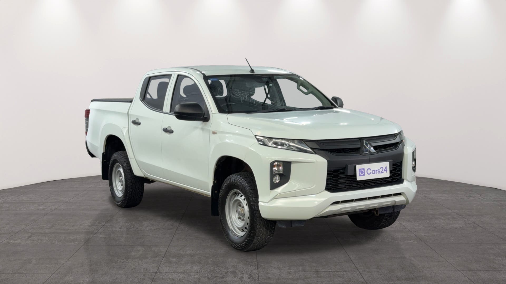 Mitsubishi Triton image