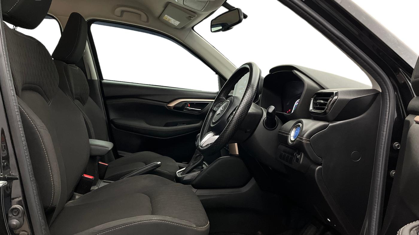 2025 Maruti Grand Vitara ZETA PLUS  HYBRID ECVT, Hybrid, Automatic, 30,655 km, Right Side Front Door Cabin