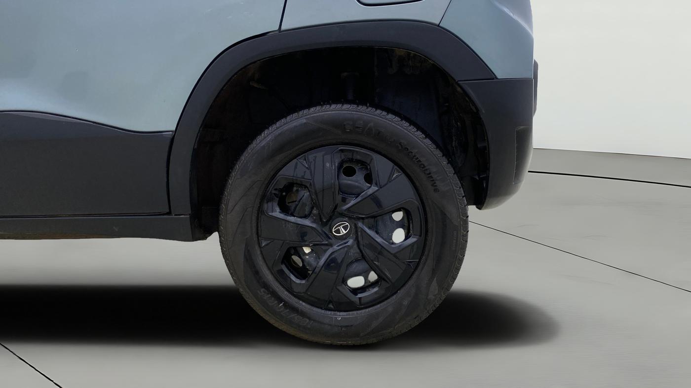 2022 Tata PUNCH ADVENTURE MT, Petrol, Manual, 9,426 km, Left Rear Wheel