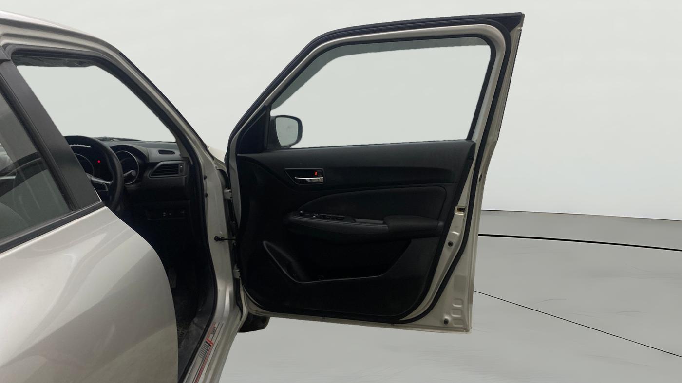 2022 Maruti Swift VXI, Petrol, Manual, 53,102 km, RHS Front Door