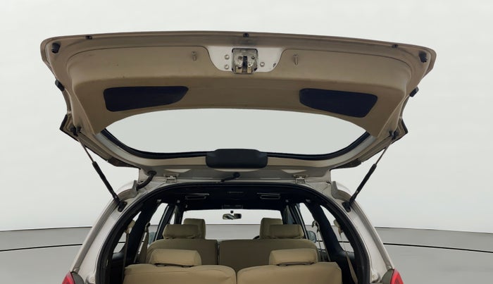 2014 Toyota Innova 2.5 GX 8 STR, Diesel, Manual, 73,319 km, Boot Door Open