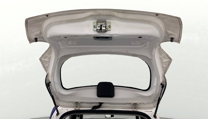 2018 Renault Kwid RXT 1.0 AMT (O), Petrol, Automatic, 30,013 km, Boot Door Open