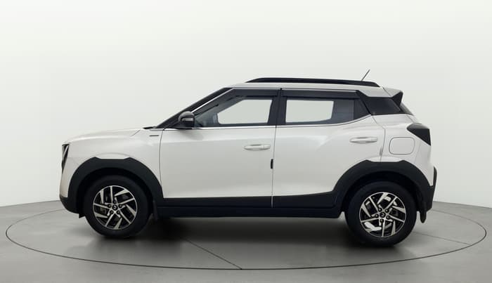 2024 Mahindra XUV 3XO AX5 1.2 L TCMPFI AT, Petrol, Automatic, 12,756 km, Left Side