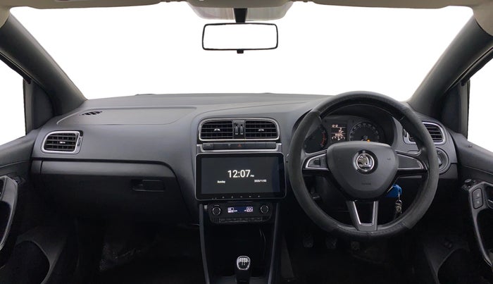 2017 Skoda Rapid AMBITION 1.6 MPI MT, Petrol, Manual, 84,228 km, Dashboard