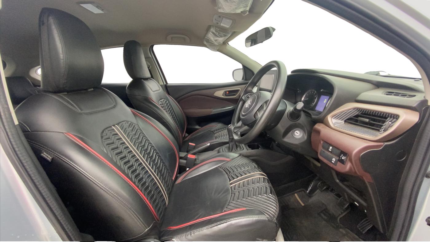 2024 Maruti FRONX DELTA PLUS 1.0 TURBO MT, Petrol, Manual, 24,849 km, Right Side Front Door Cabin