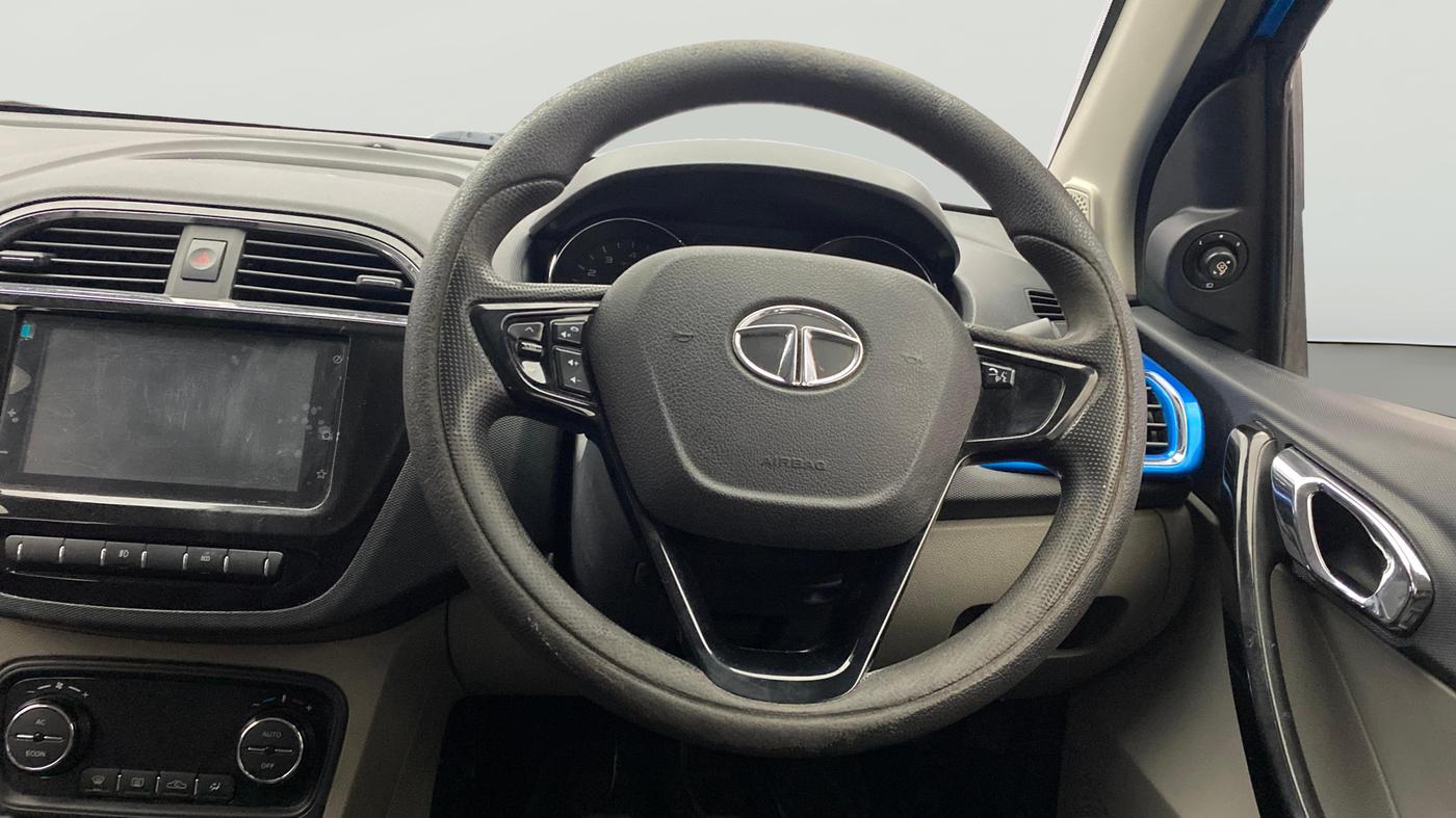 2019 Tata Tiago XZ PLUS PETROL, Petrol, Manual, 1,29,376 km, Steering Wheel Close Up