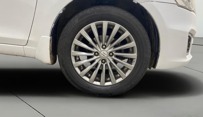 2017 Maruti Ciaz ALPHA DIESEL 1.3, Diesel, Manual, 1,47,557 km, Right Front Wheel