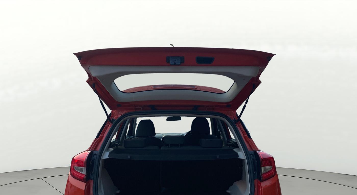 2019 Mahindra XUV300 W8 1.2 PETROL, Petrol, Manual, 80,467 km, Boot Door Open